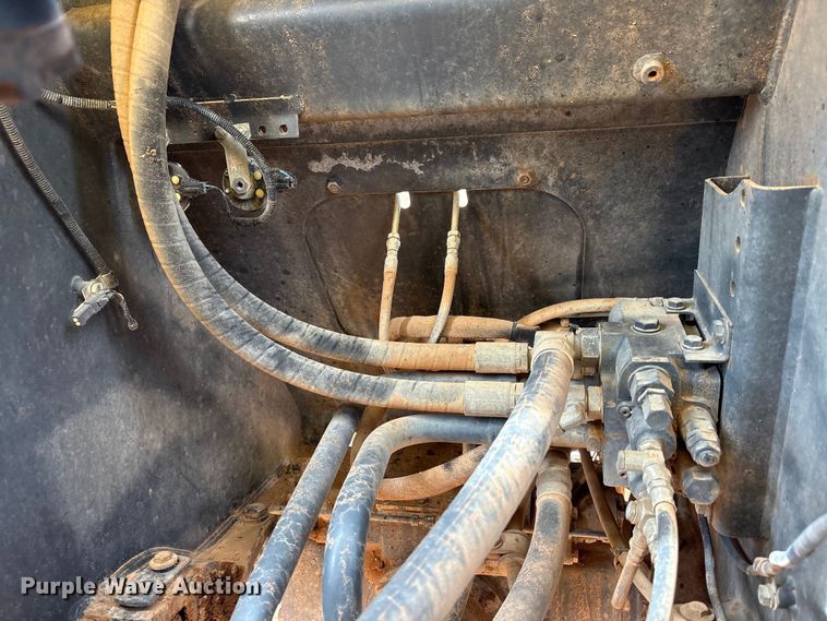 image for item FC2028 2005 Komatsu WA-250-5 wheel loader