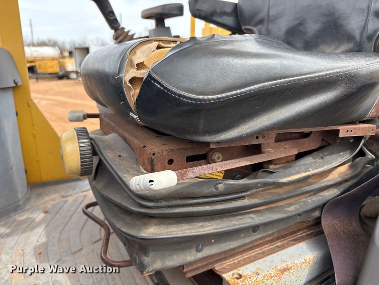 image for item FC2028 2005 Komatsu WA-250-5 wheel loader