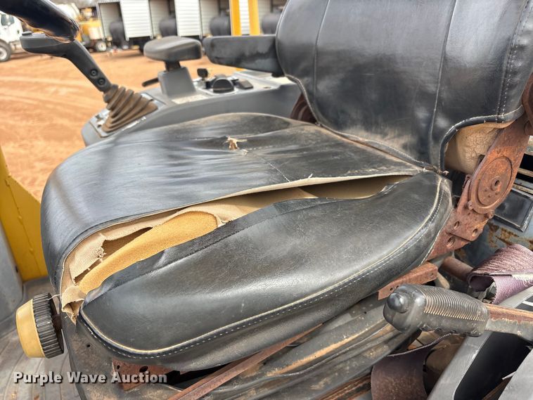 image for item FC2028 2005 Komatsu WA-250-5 wheel loader