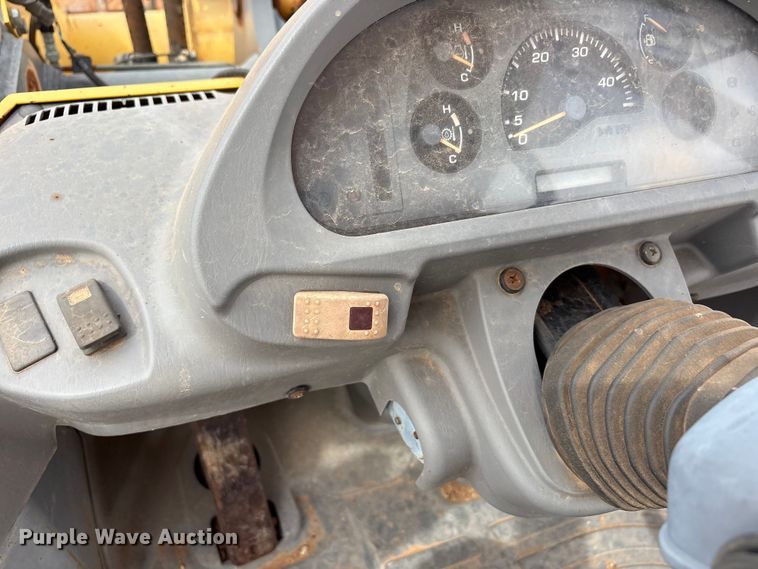 image for item FC2028 2005 Komatsu WA-250-5 wheel loader