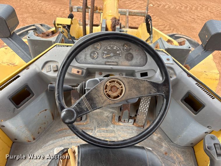 image for item FC2028 2005 Komatsu WA-250-5 wheel loader