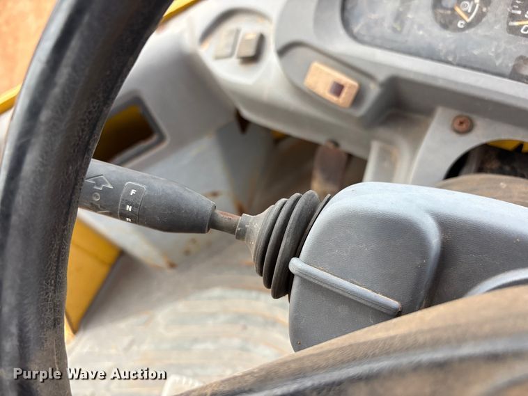 image for item FC2028 2005 Komatsu WA-250-5 wheel loader