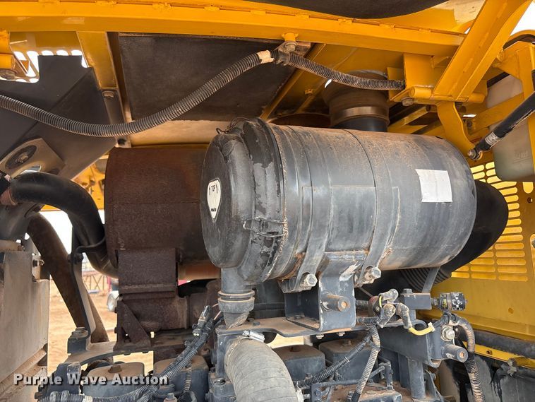 image for item FC2028 2005 Komatsu WA-250-5 wheel loader