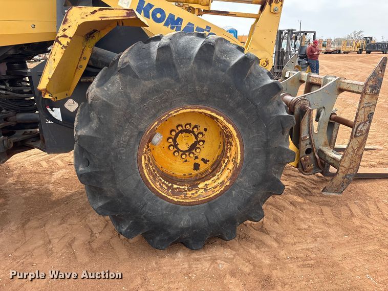 image for item FC2028 2005 Komatsu WA-250-5 wheel loader