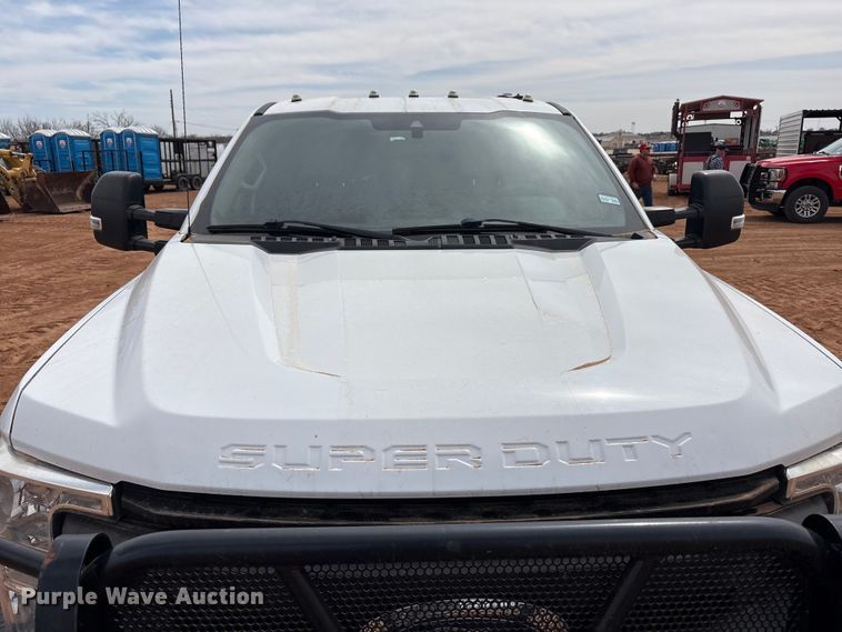 image for item FC2029 2020 Ford F350 Super Duty XL Crew Cab flatbed pickup truck