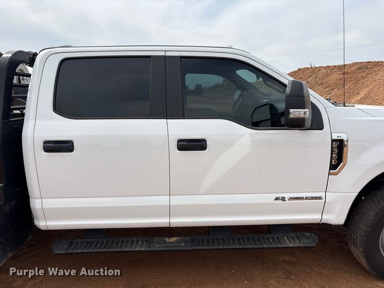image for item FC2029 2020 Ford F350 Super Duty XL Crew Cab flatbed pickup truck