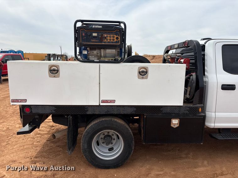 image for item FC2029 2020 Ford F350 Super Duty XL Crew Cab flatbed pickup truck