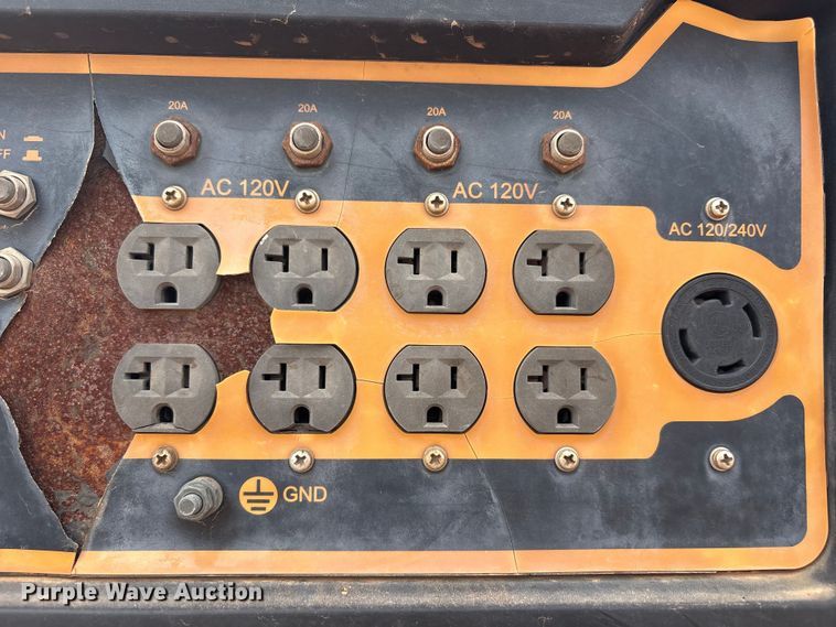 image for item FC2029 2020 Ford F350 Super Duty XL Crew Cab flatbed pickup truck