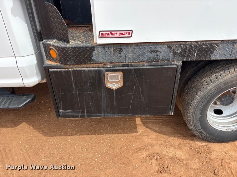 image for item FC2029 2020 Ford F350 Super Duty XL Crew Cab flatbed pickup truck