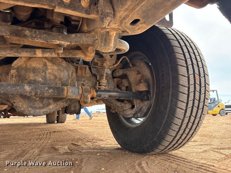 image for item FC2029 2020 Ford F350 Super Duty XL Crew Cab flatbed pickup truck