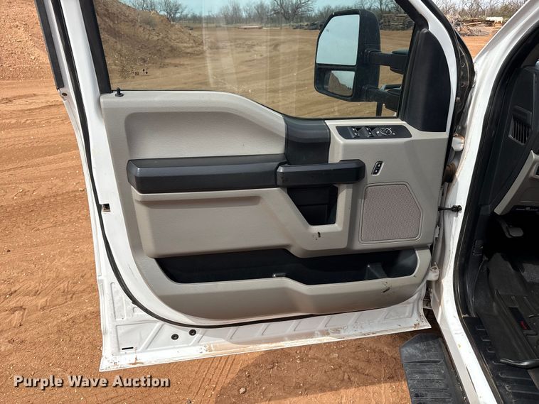 image for item FC2029 2020 Ford F350 Super Duty XL Crew Cab flatbed pickup truck