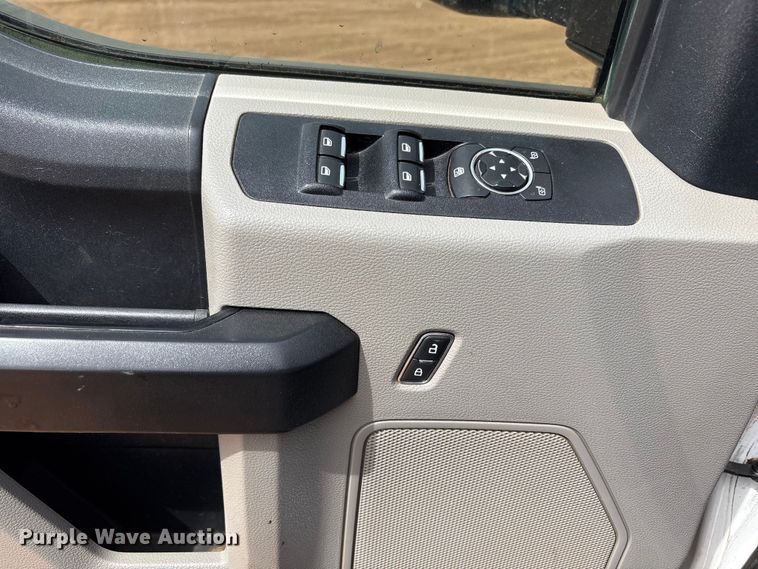 image for item FC2029 2020 Ford F350 Super Duty XL Crew Cab flatbed pickup truck