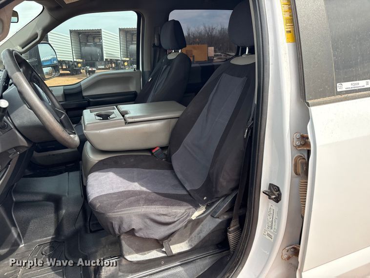 image for item FC2029 2020 Ford F350 Super Duty XL Crew Cab flatbed pickup truck