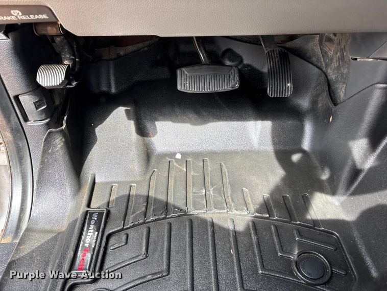 image for item FC2029 2020 Ford F350 Super Duty XL Crew Cab flatbed pickup truck