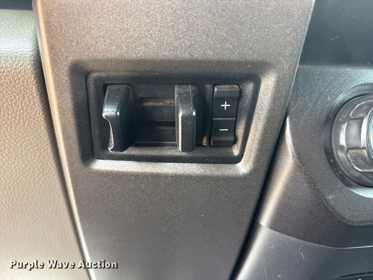 image for item FC2029 2020 Ford F350 Super Duty XL Crew Cab flatbed pickup truck