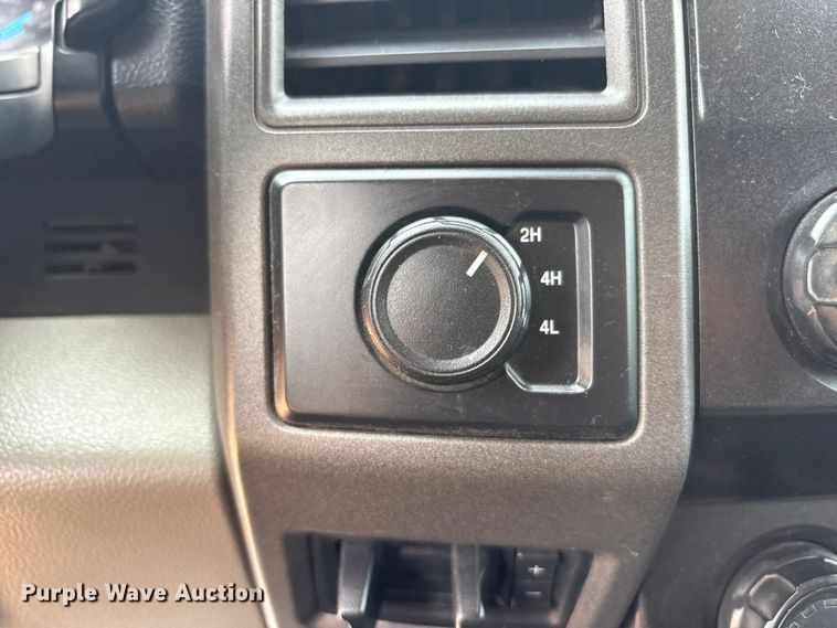 image for item FC2029 2020 Ford F350 Super Duty XL Crew Cab flatbed pickup truck