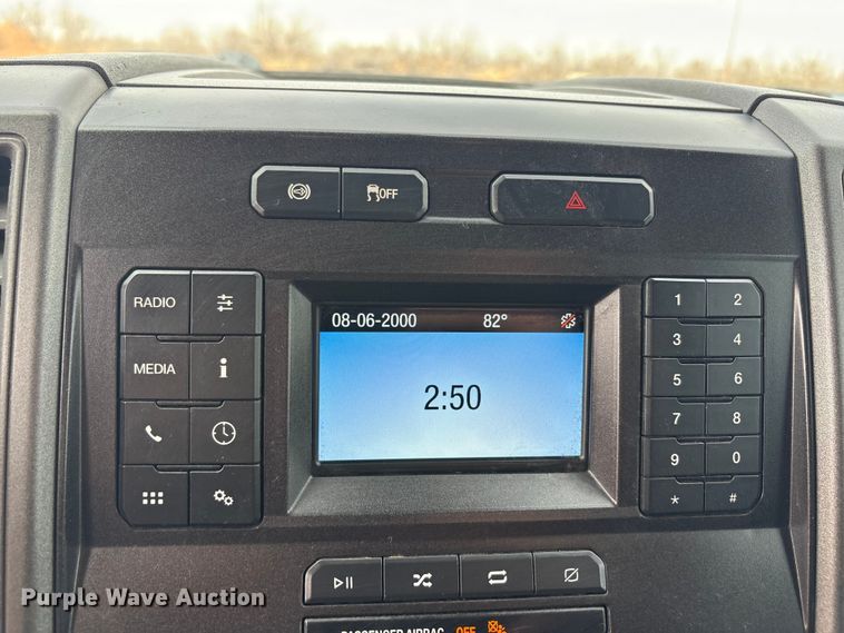 image for item FC2029 2020 Ford F350 Super Duty XL Crew Cab flatbed pickup truck