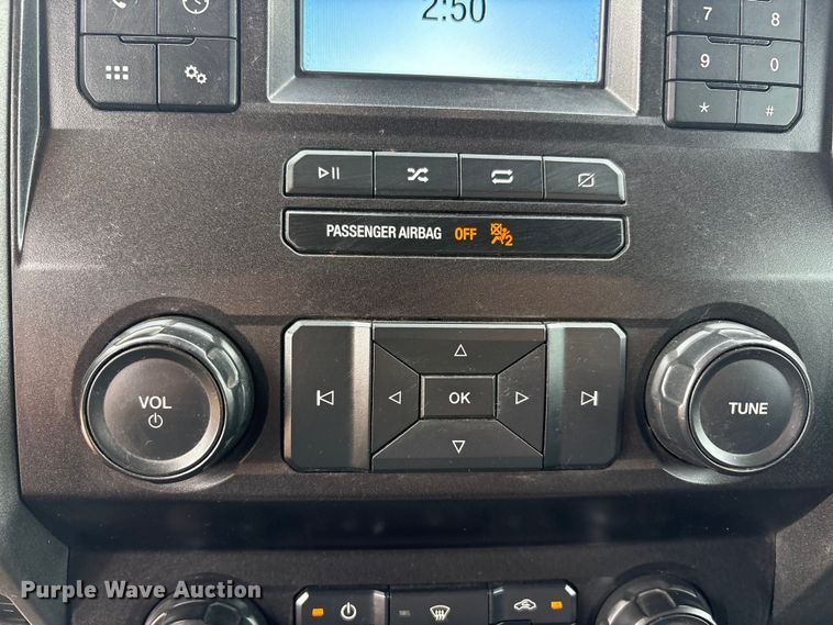 image for item FC2029 2020 Ford F350 Super Duty XL Crew Cab flatbed pickup truck