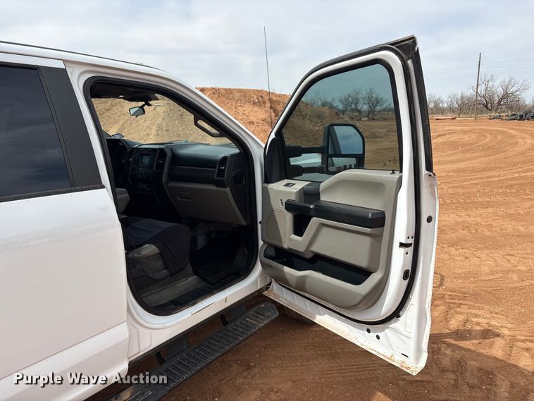 image for item FC2029 2020 Ford F350 Super Duty XL Crew Cab flatbed pickup truck