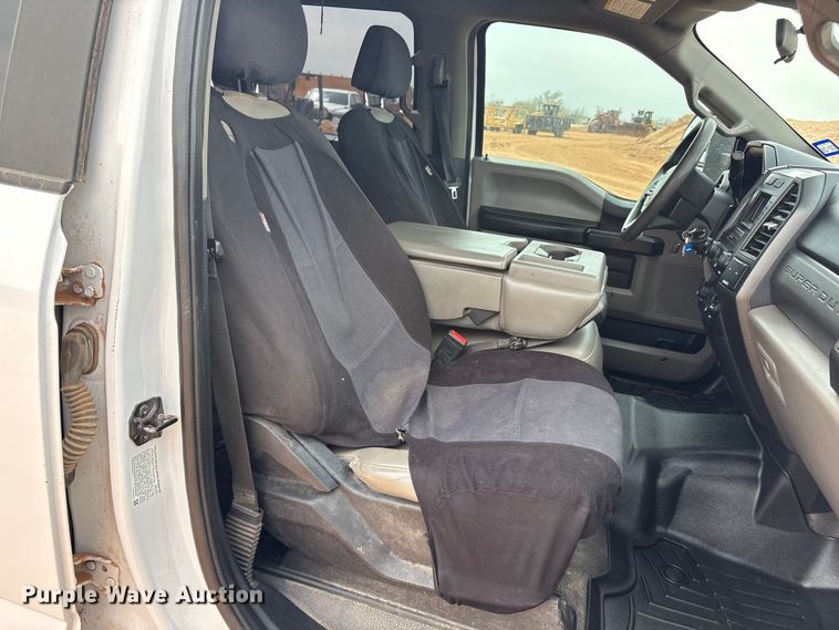 image for item FC2029 2020 Ford F350 Super Duty XL Crew Cab flatbed pickup truck