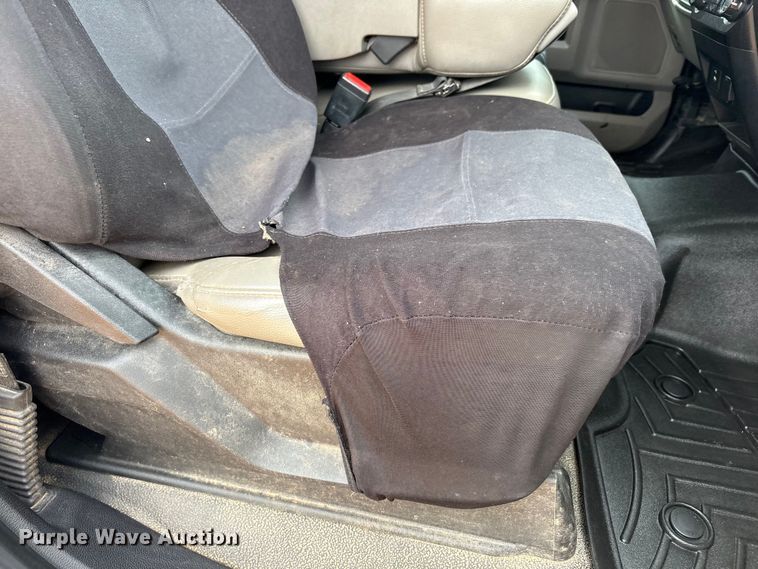 image for item FC2029 2020 Ford F350 Super Duty XL Crew Cab flatbed pickup truck