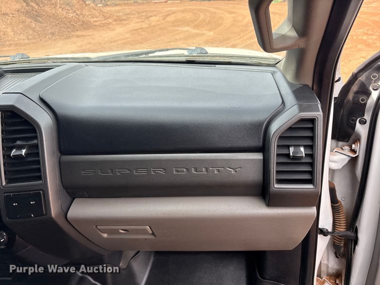 image for item FC2029 2020 Ford F350 Super Duty XL Crew Cab flatbed pickup truck