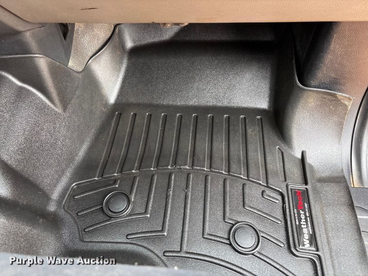 image for item FC2029 2020 Ford F350 Super Duty XL Crew Cab flatbed pickup truck