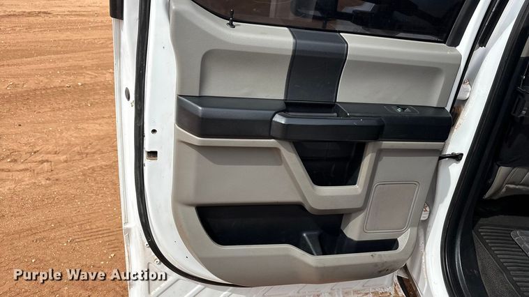 image for item FC2029 2020 Ford F350 Super Duty XL Crew Cab flatbed pickup truck