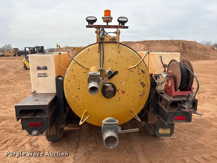 image for item FC2030 2013 Vac-Tron LP533DT vacuum excavator