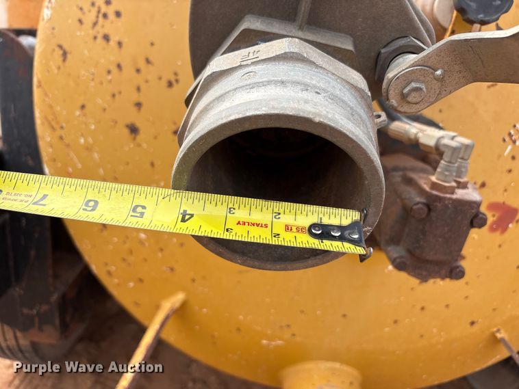 image for item FC2030 2013 Vac-Tron LP533DT vacuum excavator