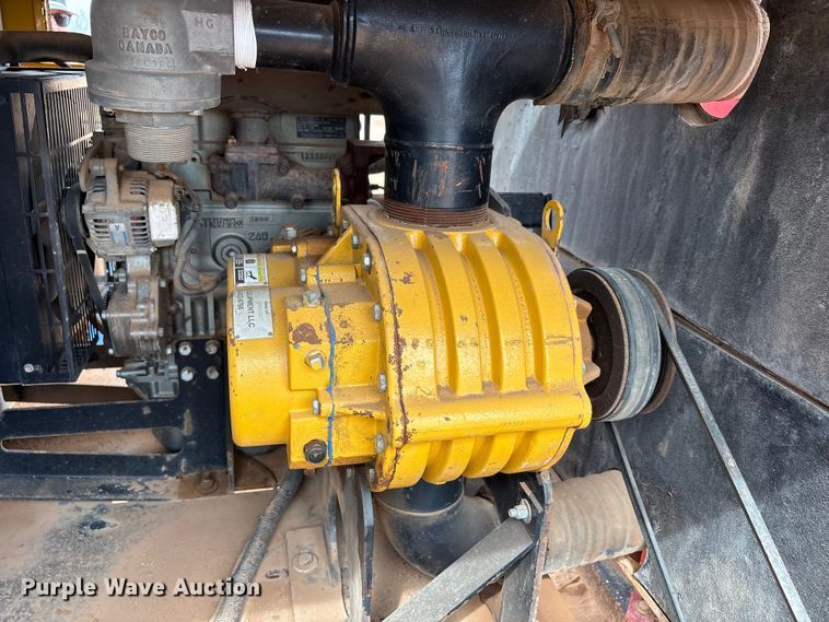 image for item FC2030 2013 Vac-Tron LP533DT vacuum excavator