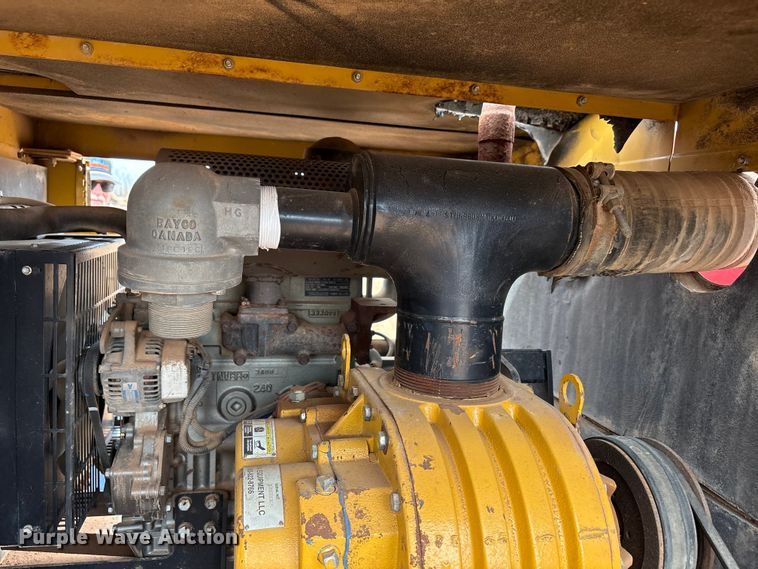 image for item FC2030 2013 Vac-Tron LP533DT vacuum excavator