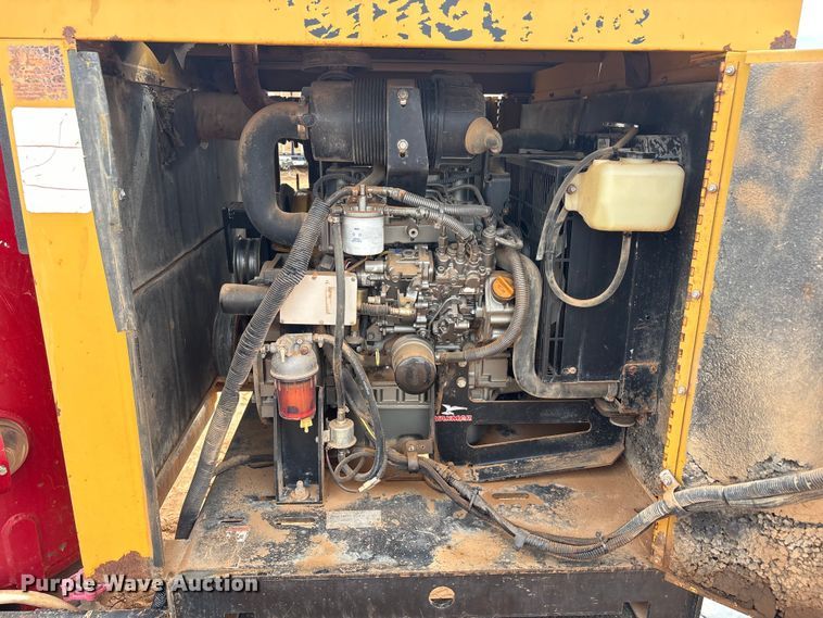 image for item FC2030 2013 Vac-Tron LP533DT vacuum excavator