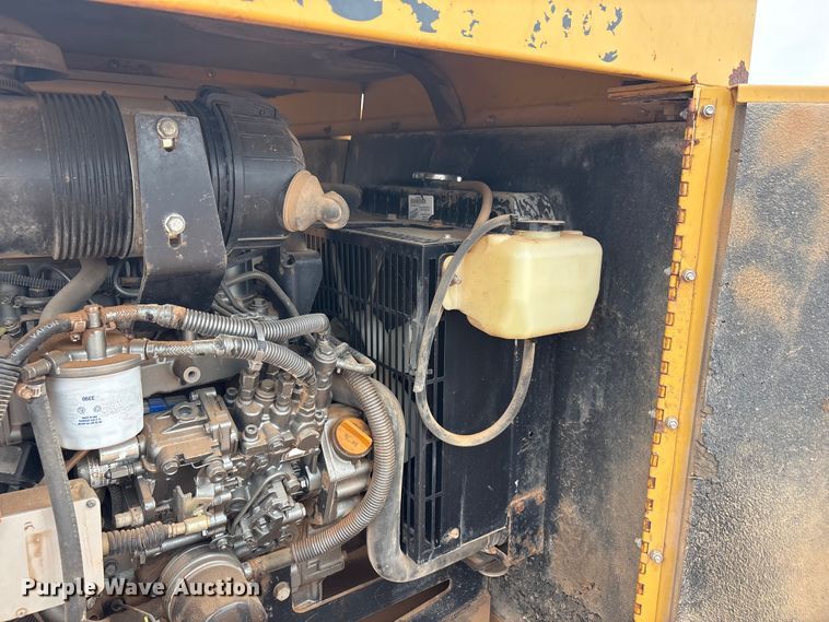 image for item FC2030 2013 Vac-Tron LP533DT vacuum excavator