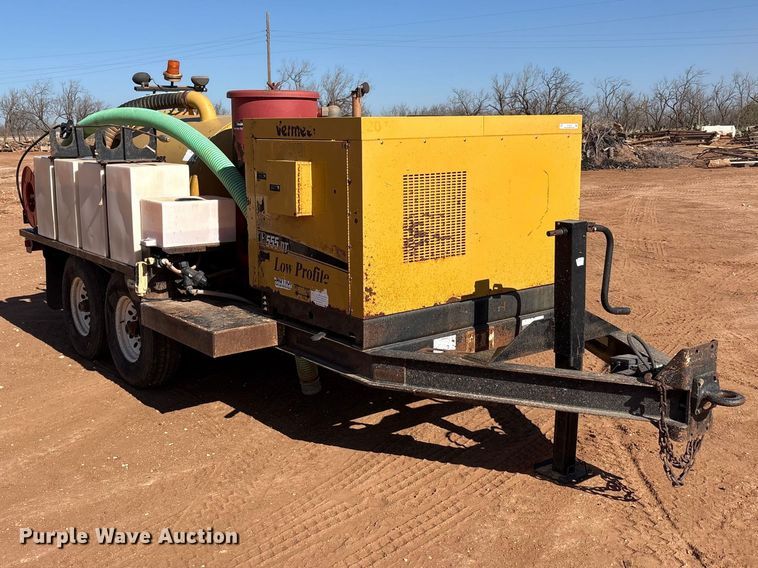 image for item FC2035 2012 Vac-Tron Vermeer LP555DT vacuum trailer