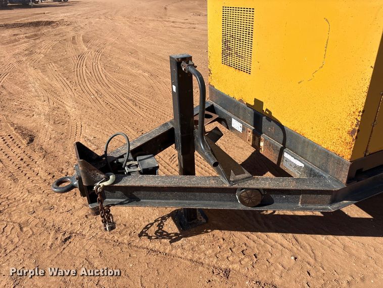 image for item FC2035 2012 Vac-Tron Vermeer LP555DT vacuum trailer