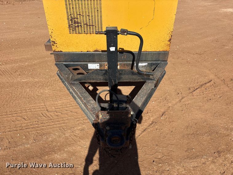 image for item FC2035 2012 Vac-Tron Vermeer LP555DT vacuum trailer