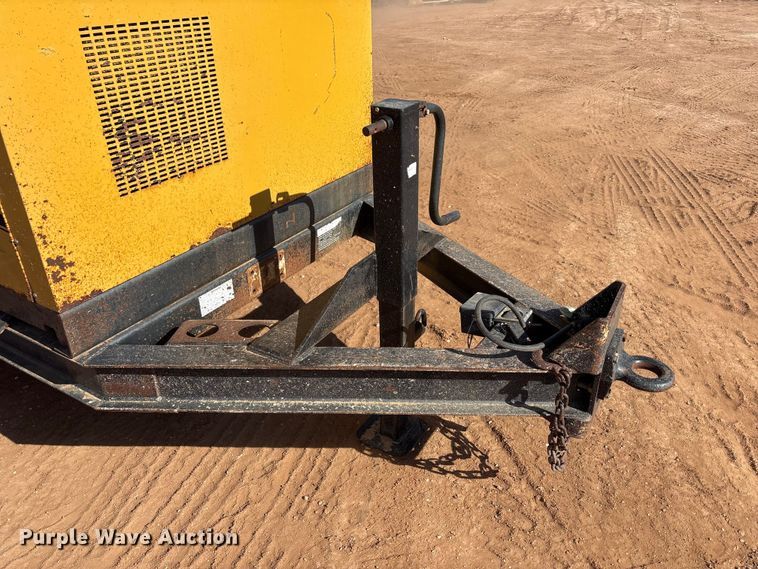 image for item FC2035 2012 Vac-Tron Vermeer LP555DT vacuum trailer