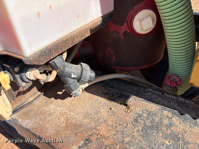 image for item FC2035 2012 Vac-Tron Vermeer LP555DT vacuum trailer