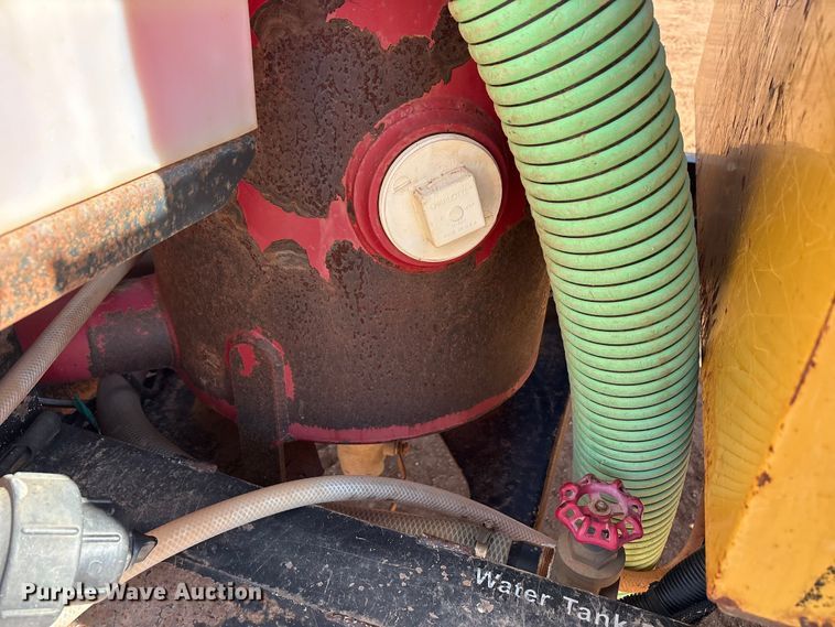 image for item FC2035 2012 Vac-Tron Vermeer LP555DT vacuum trailer