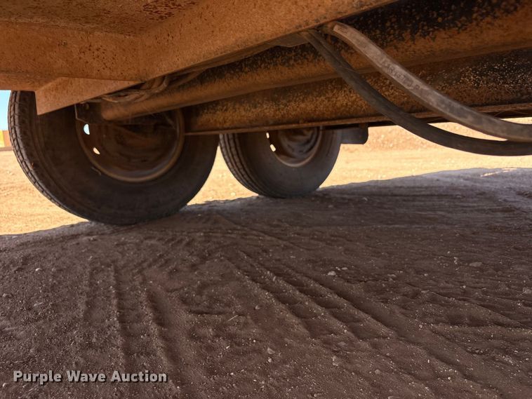 image for item FC2035 2012 Vac-Tron Vermeer LP555DT vacuum trailer