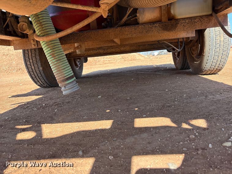 image for item FC2035 2012 Vac-Tron Vermeer LP555DT vacuum trailer