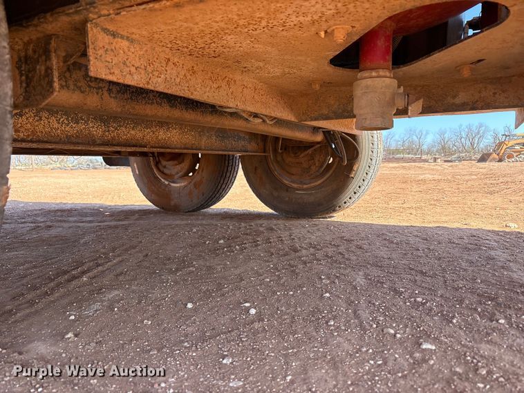 image for item FC2035 2012 Vac-Tron Vermeer LP555DT vacuum trailer