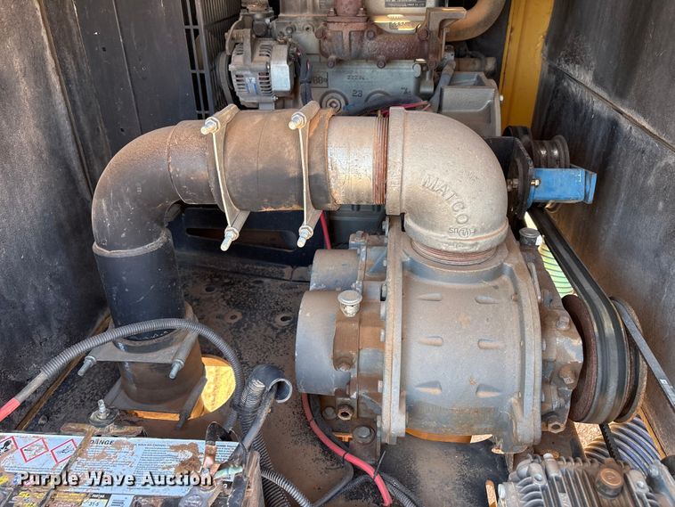 image for item FC2035 2012 Vac-Tron Vermeer LP555DT vacuum trailer