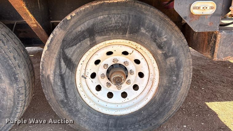 image for item FC2035 2012 Vac-Tron Vermeer LP555DT vacuum trailer