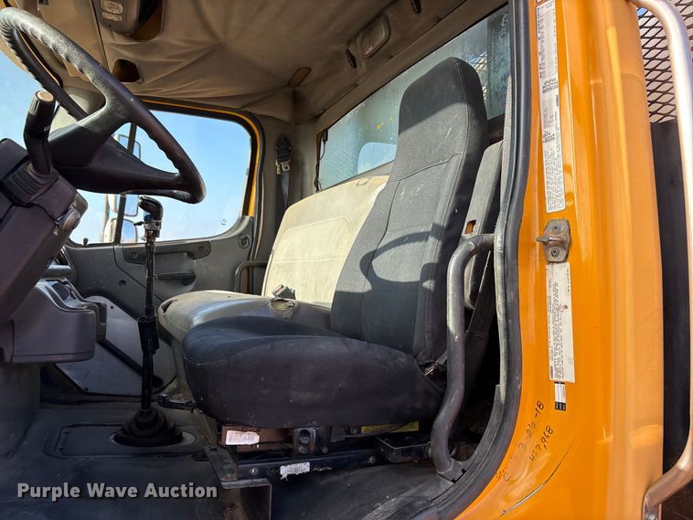 image for item FC2037 2005 Freightliner Business Class M2 flatbed truck with mud mixing system