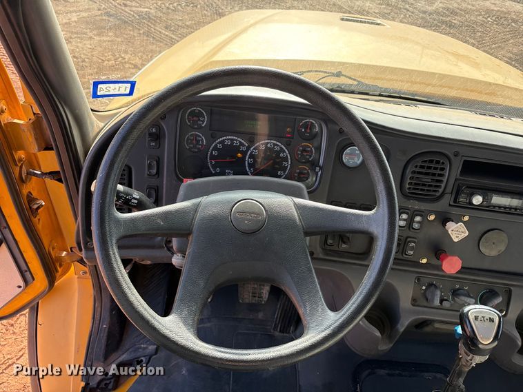 image for item FC2037 2005 Freightliner Business Class M2 flatbed truck with mud mixing system