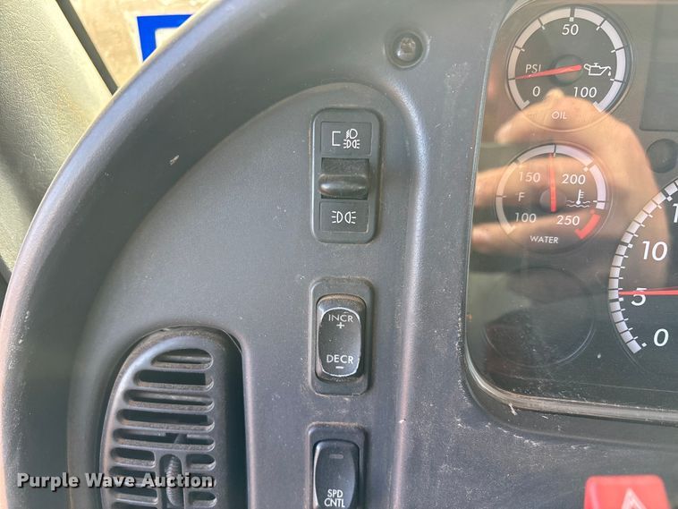 image for item FC2037 2005 Freightliner Business Class M2 flatbed truck with mud mixing system