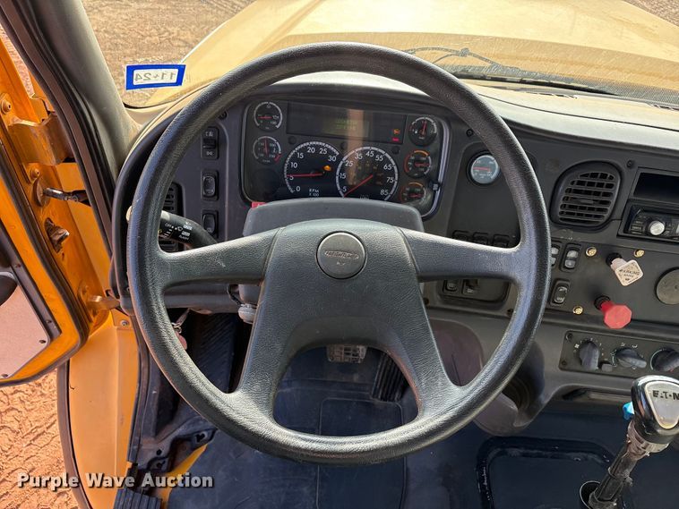 image for item FC2037 2005 Freightliner Business Class M2 flatbed truck with mud mixing system