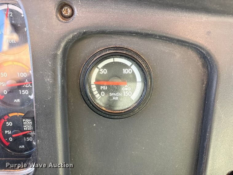 image for item FC2037 2005 Freightliner Business Class M2 flatbed truck with mud mixing system